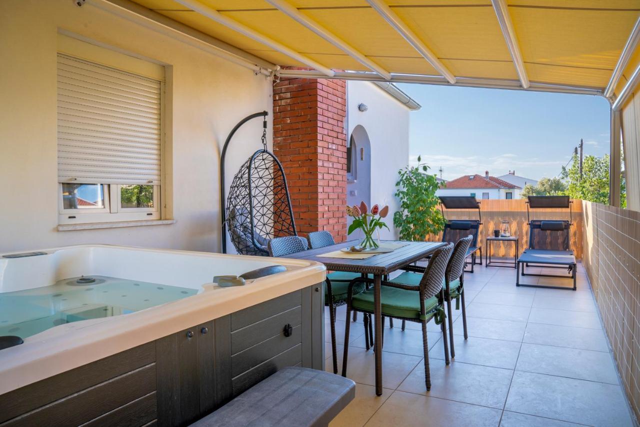 Apartment Paula With Private Jacuzzi And Parking- Near The Beach 자다르 외부 사진