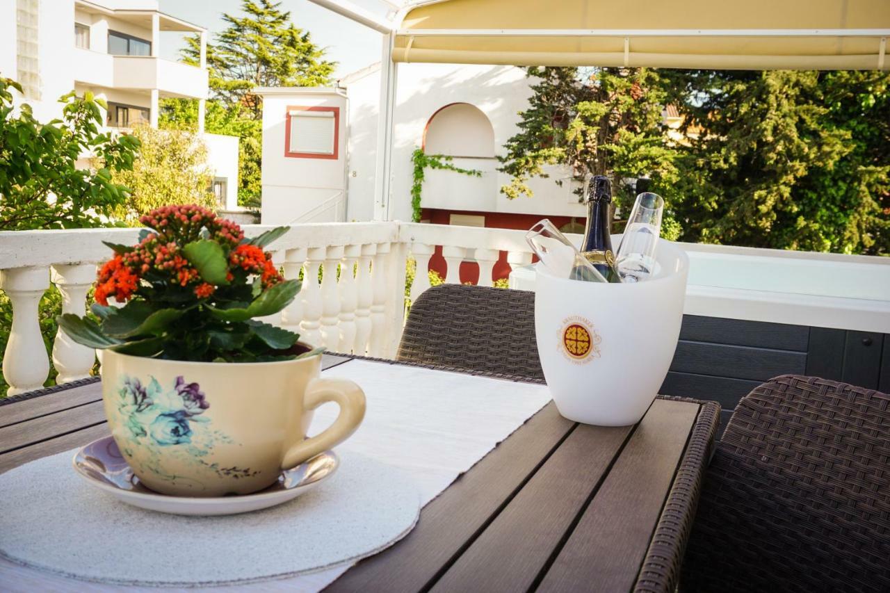 Apartment Paula With Private Jacuzzi And Parking- Near The Beach 자다르 외부 사진