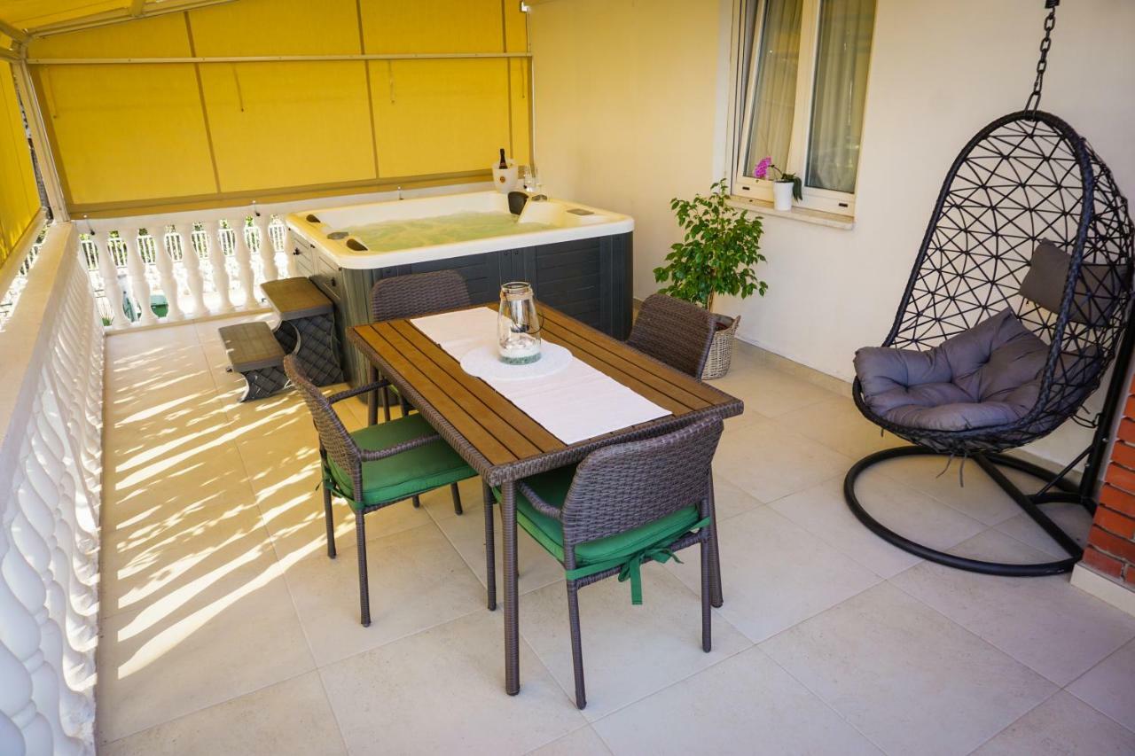 Apartment Paula With Private Jacuzzi And Parking- Near The Beach 자다르 외부 사진