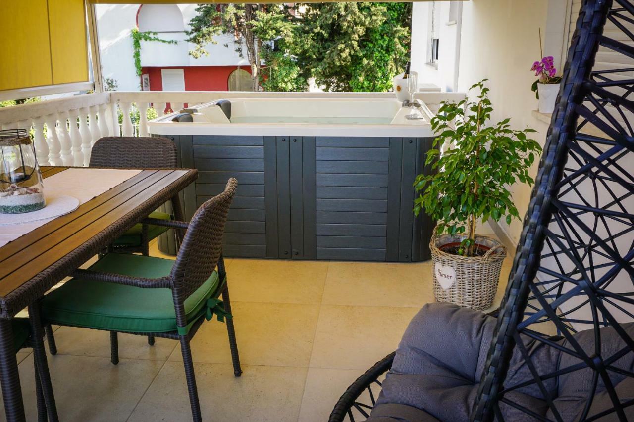Apartment Paula With Private Jacuzzi And Parking- Near The Beach 자다르 외부 사진