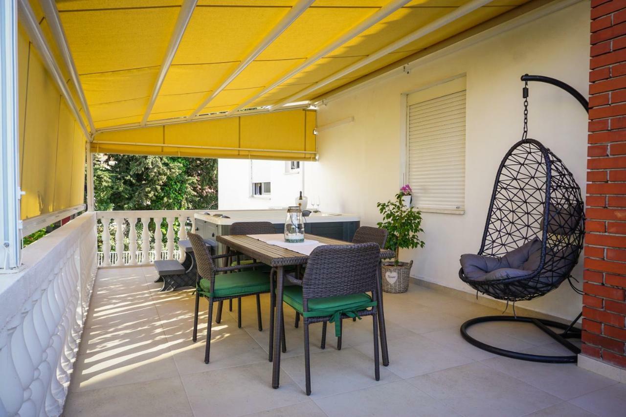Apartment Paula With Private Jacuzzi And Parking- Near The Beach 자다르 외부 사진