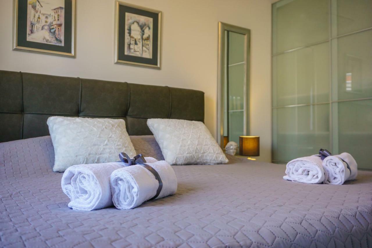 Apartment Paula With Private Jacuzzi And Parking- Near The Beach 자다르 외부 사진