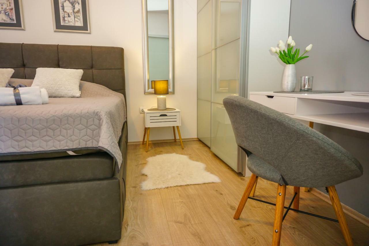 Apartment Paula With Private Jacuzzi And Parking- Near The Beach 자다르 외부 사진
