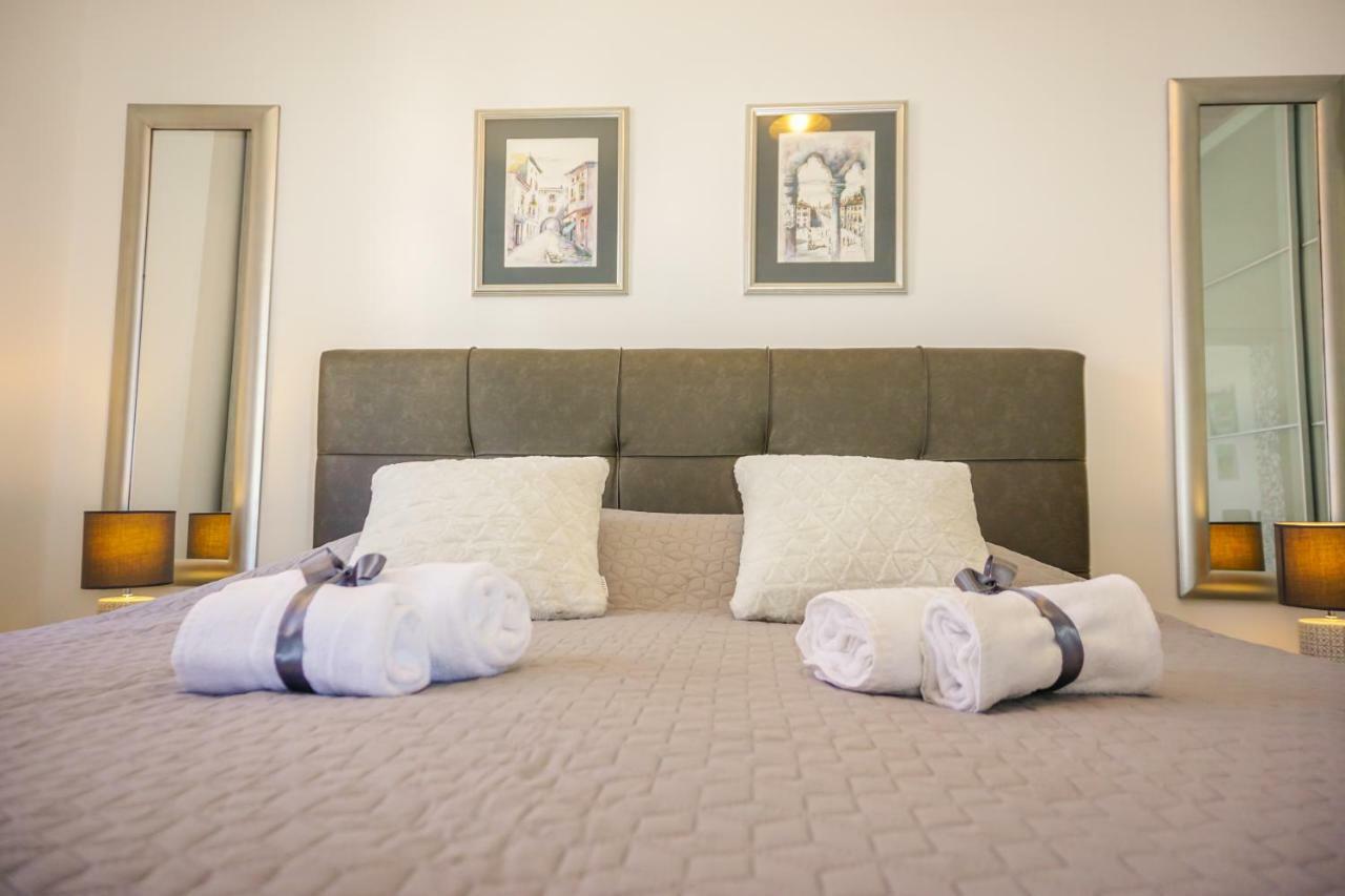 Apartment Paula With Private Jacuzzi And Parking- Near The Beach 자다르 외부 사진