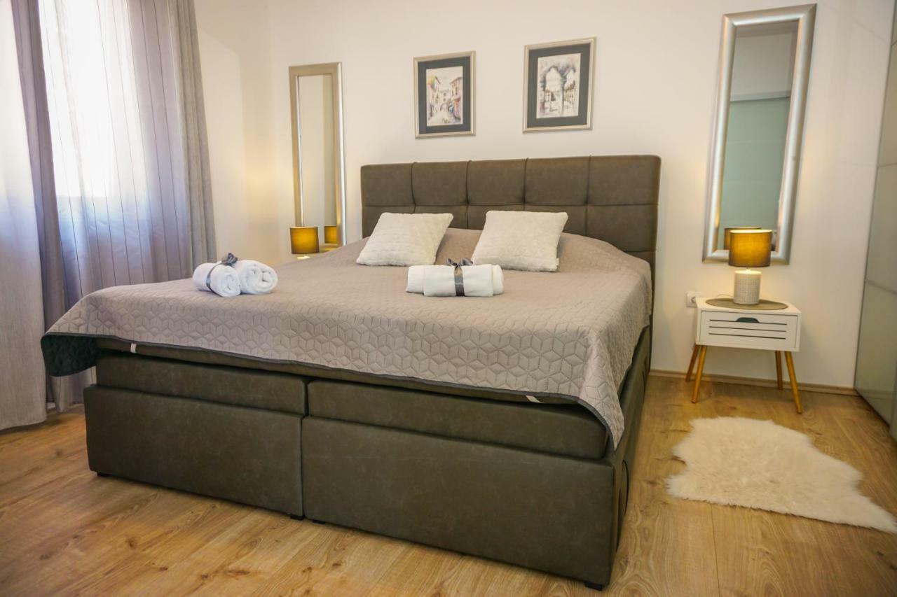 Apartment Paula With Private Jacuzzi And Parking- Near The Beach 자다르 외부 사진